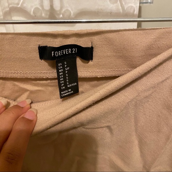 Beige tulip skirt F21 - Picture 4 of 4